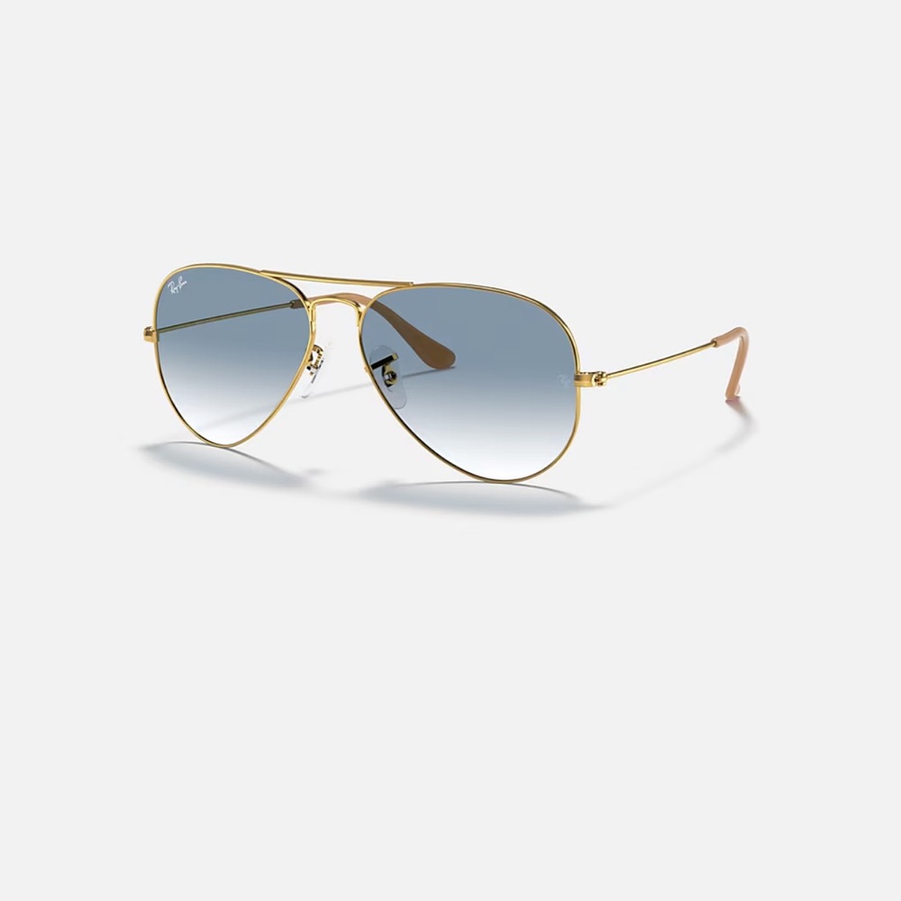 Like-New Ray-Ban Aviator Gradient Sunglasses with Blue Lenses